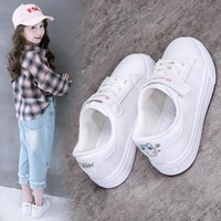 童鞋新款百搭鞋2018小白女童透气夏季春秋儿童运动鞋子板鞋韩版。