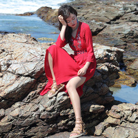沙滩裙女夏2018新款海边度假裙子民族风刺绣复古小红裙红色连衣裙