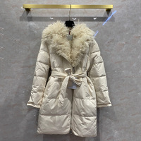 加厚保暖羊羔毛蒙羽绒服女中长女系带21冬季新款欧货南油面包外套