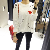 韩版个性红唇字母印花长袖T恤女圆领宽松百搭时尚打底衫2017秋款